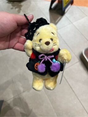 Disney Parks 2026 Halloween Winnie The Pooh Black Cat Costume Bag Charm Keychain
